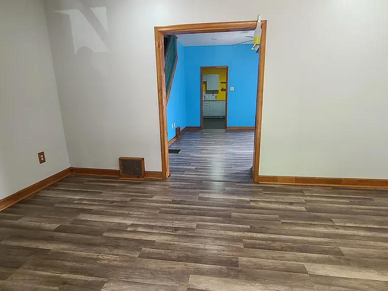 397 Front St — Photo 3