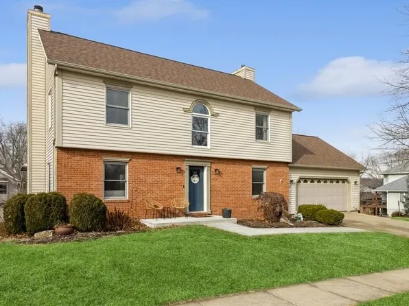 1806 Brown Deer Trl, Coralville, IA 52241