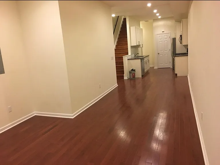 2408 E York St #2 — Photo 12