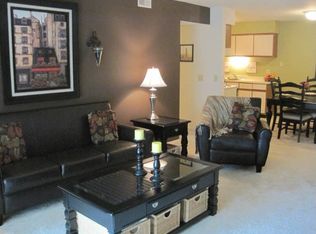 15425 Lakeside Village Dr APT 302, Clinton Township, MI 48038