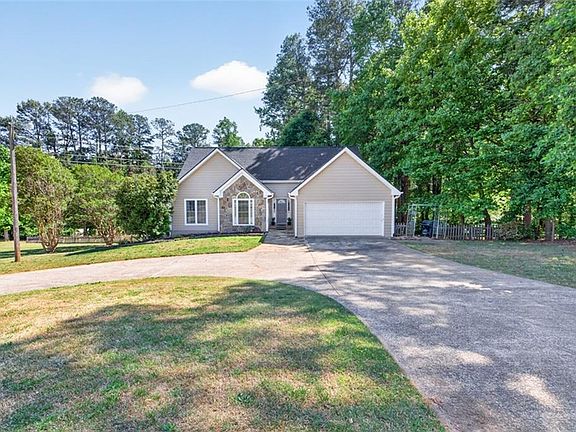 2nd image of 4823 Stephens Rd