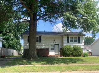 63 Villanova Dr, Springfield, IL 62703