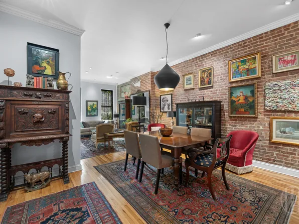 334 E 83rd St APT 1W, New York, NY 10028