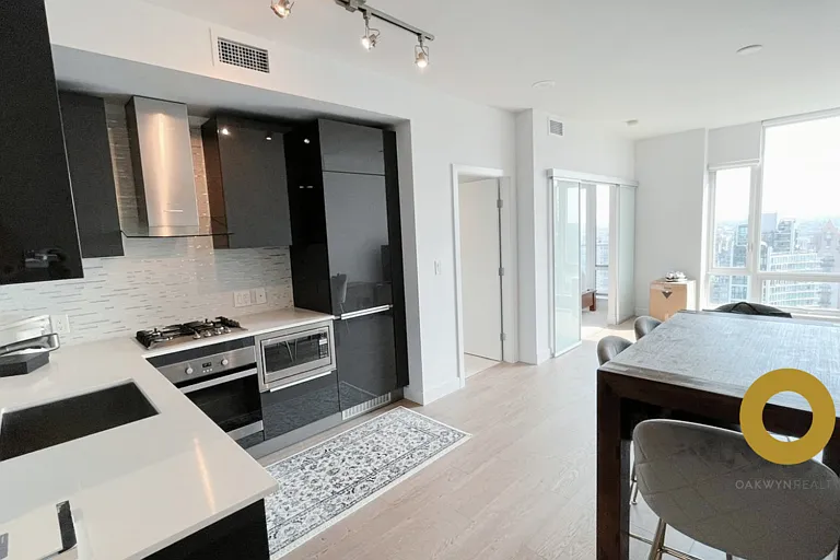 1283 Howe St #1B — Photo 2