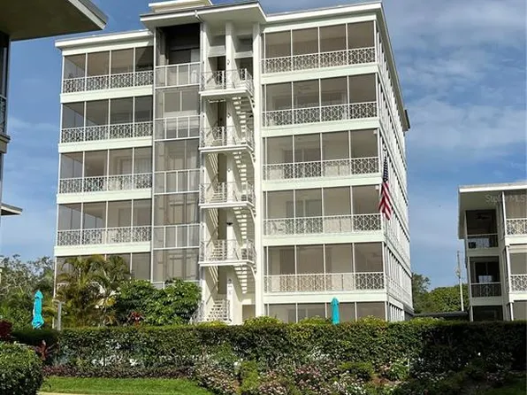 1012 N Shore Dr NE Unit 13, Saint Petersburg, FL 33701