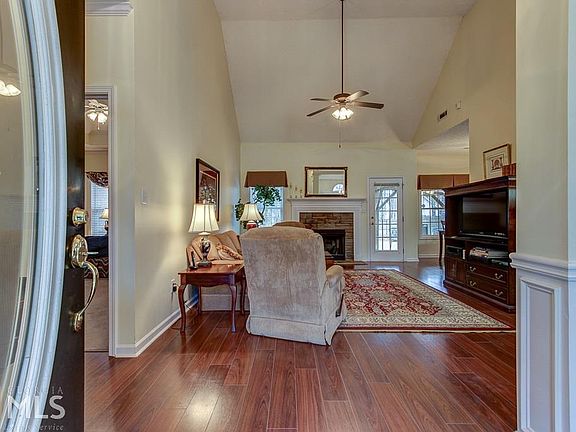3rd image of 328 Freeman Forest Dr