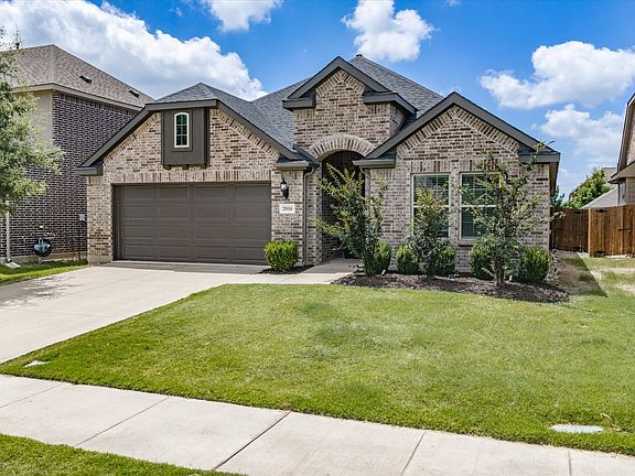 2nd image of 2810 Willow Ln