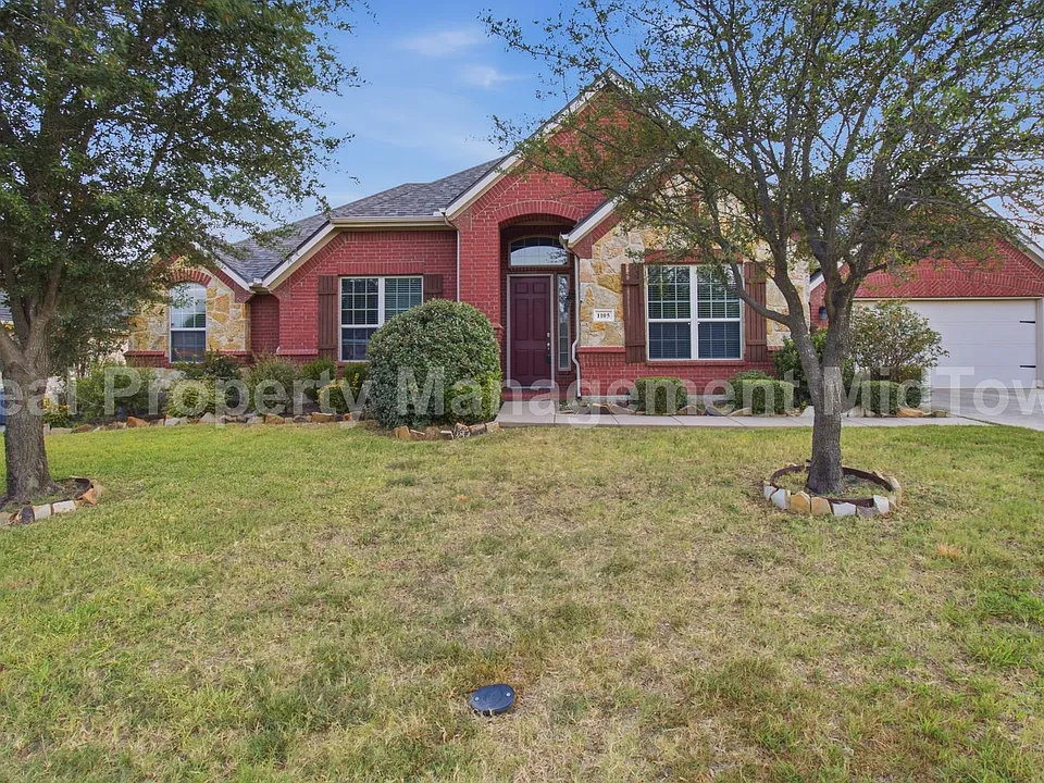 1105 Sunland Ct
