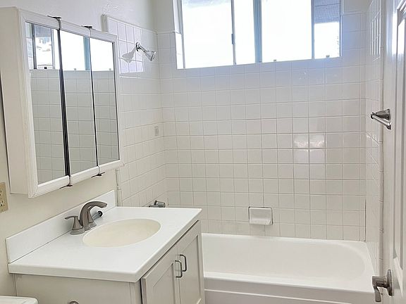 2nd image of 50 N Kalorama St #50