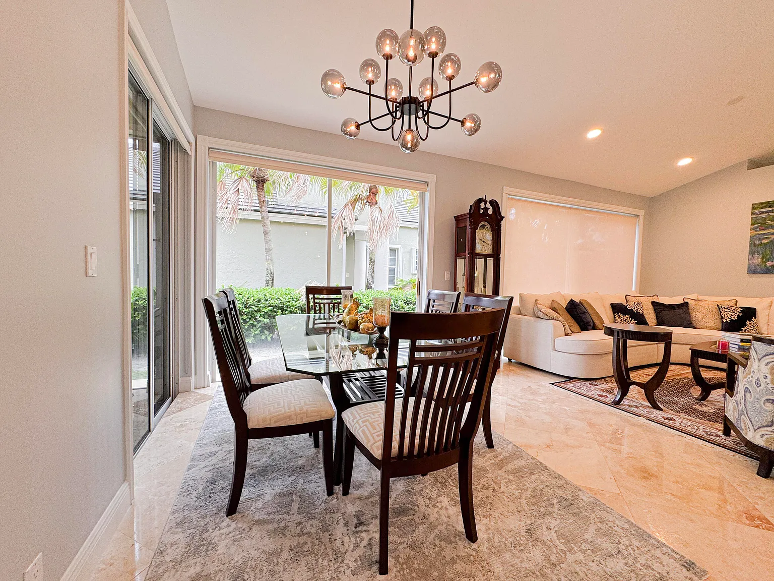 4 bed, 2.5 bath, 2507 sqft, $16,800 — Photo 4