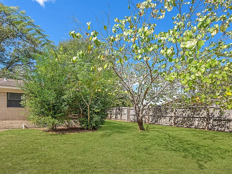 9438 FM 777 — Photo 18