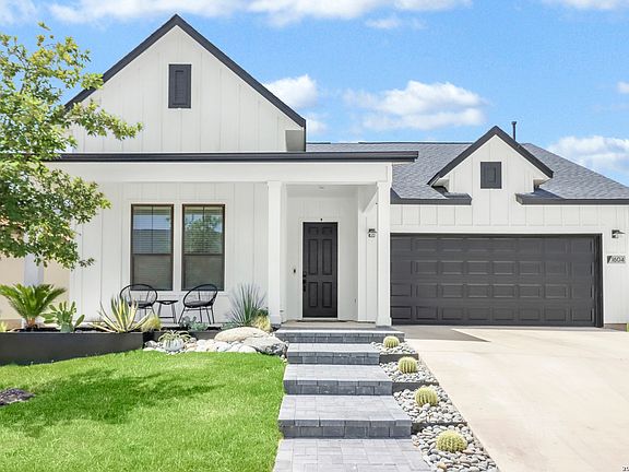 2nd image of 1604 DANCING OAK LN