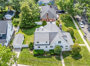 858 Stanton Ave, Baldwin, NY 11510