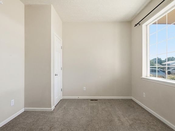 5th image of 4575 Shipps Pl NE