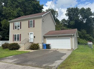 11 Carpenter Street, Norwich, CT 06360