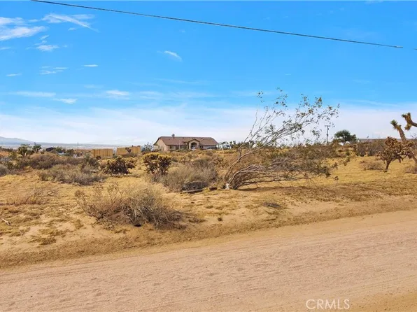 9976 Cerra Vista St, Apple Valley, CA 92308