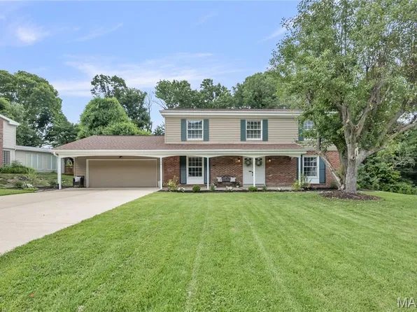 166 Southdown Dr, Chesterfield, MO 63017
