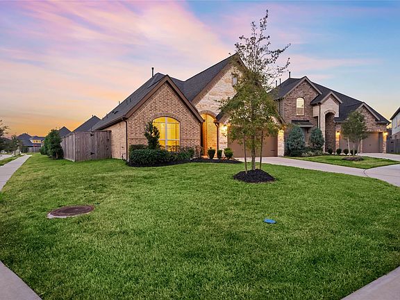 4th image of 3303 Rock River Ct
