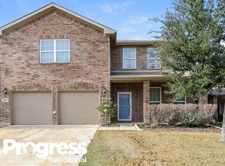 10441 Rising Knoll Ln, Fort Worth, TX 76131