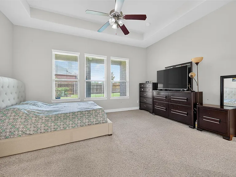 4947 Thunder Creek Ln — Photo 27