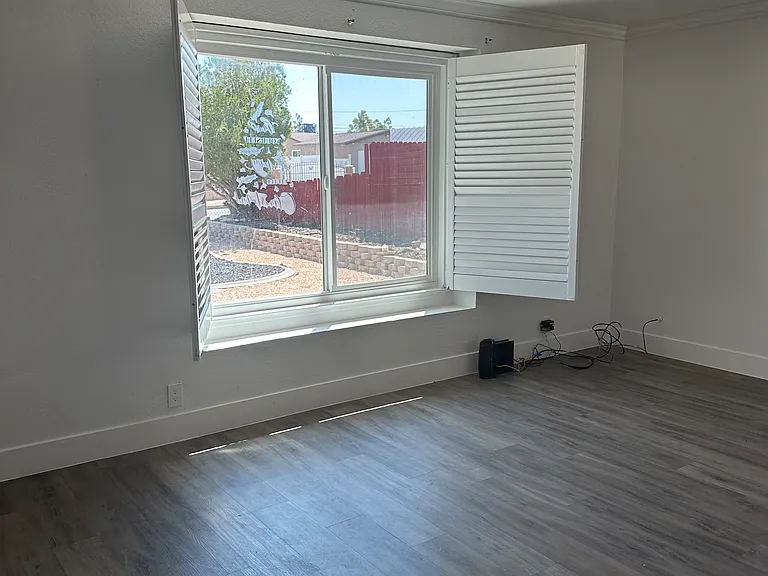 304 Higgins Rd — Photo 8