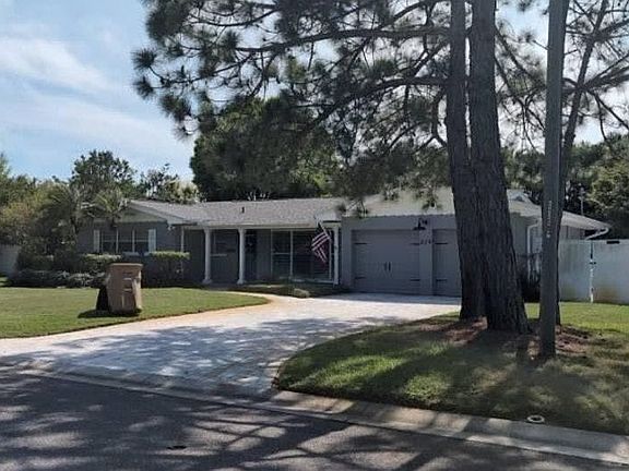 2nd image of 619 Pineland Ave