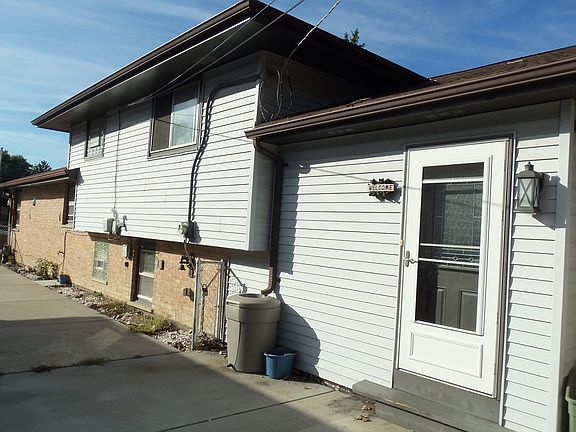 5th image of 17205 Country Ln
