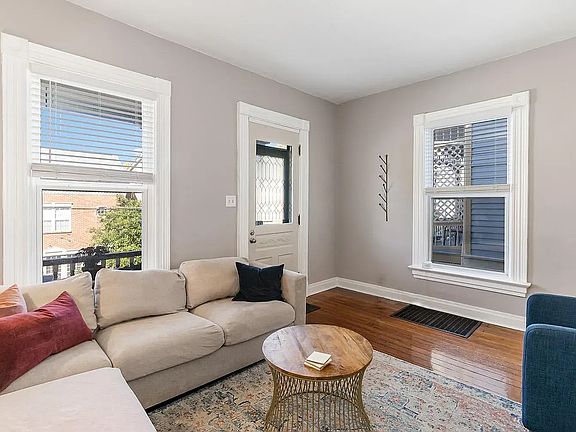 3rd image of 524 Hoge St