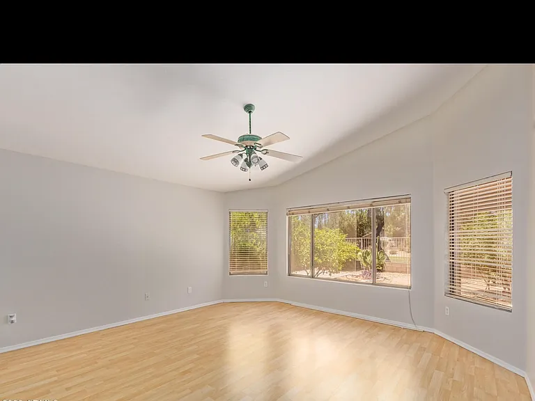 7432 W Aurora Dr — Photo 12