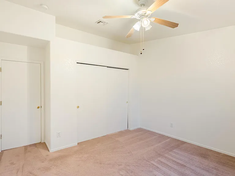 112 Buffalo Dr — Photo 15