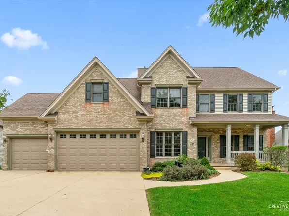 917 Spruce St, Sugar Grove, IL 60554