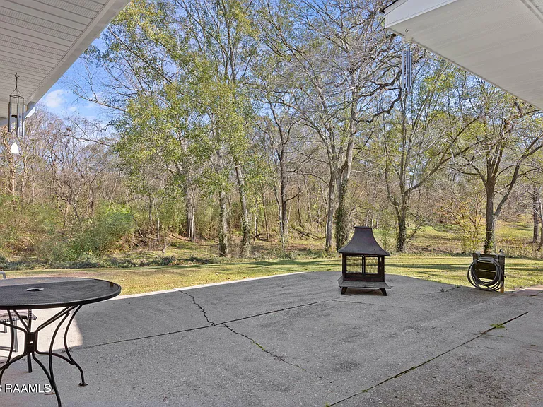 411 Wiggins Rd — Photo 31