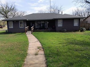 622 N 14th St, Frederick, OK 73542