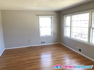 7536 Madison Ave, Kansas City, MO 64114