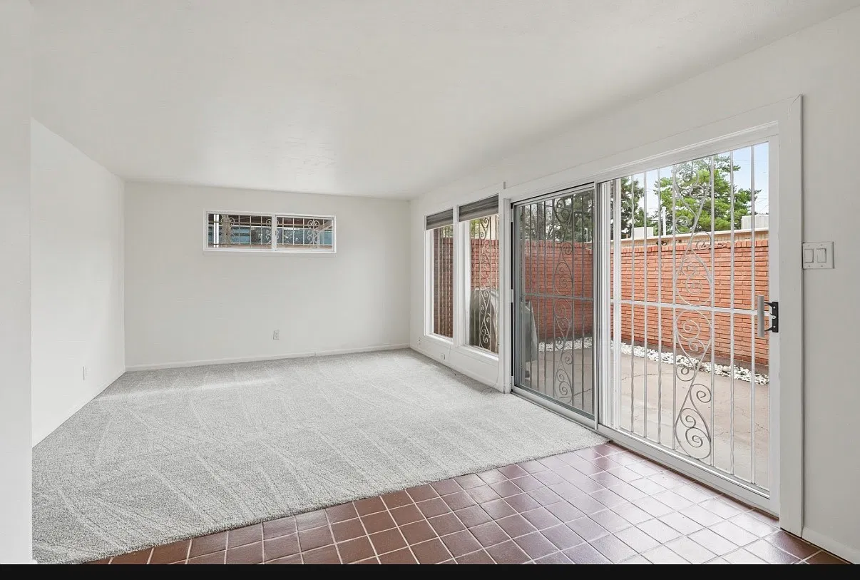 2 bed, 850 sqft, $1,300 — Photo 1