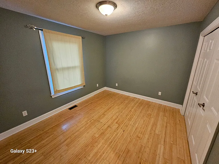 6169 Marteney Ave — Photo 6