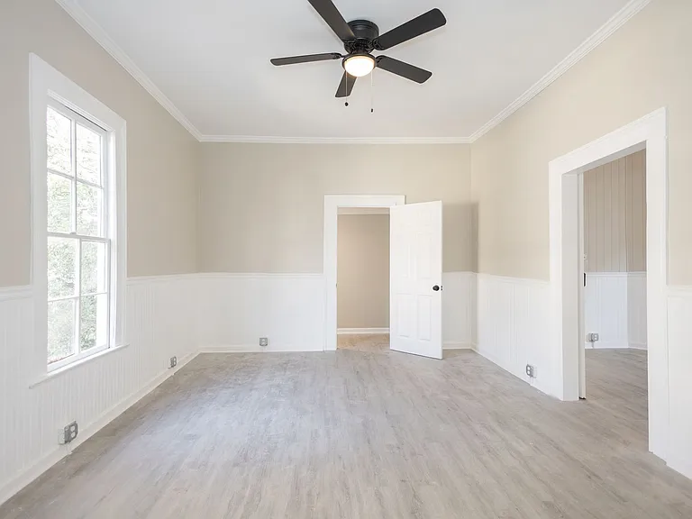 205 W Cherry St — Photo 19