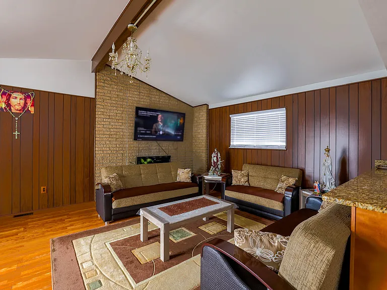 36389 Almont Ct — Photo 7