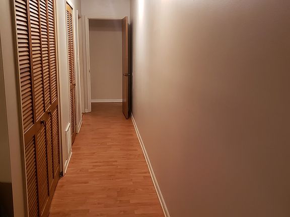 4th image of 991 Shetland Ave