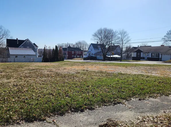 67 Poplar Street, Millinocket, ME 04462