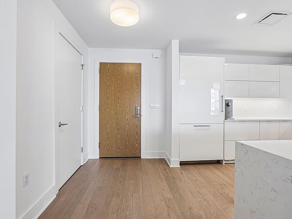 5th image of 9 Avenue At Port Imperial Unit 513