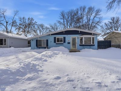 1314 S 19th St, Grand Forks, ND, 58201