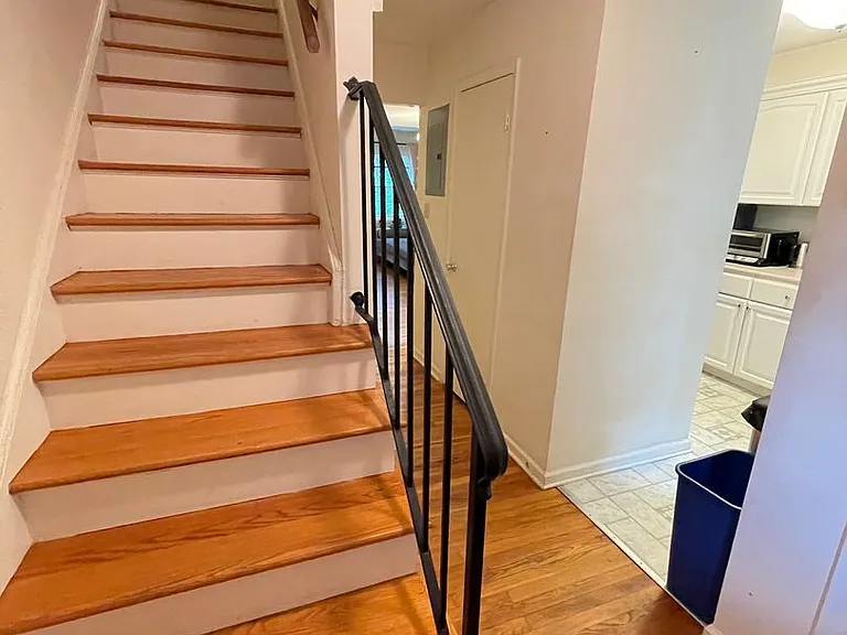 400 Davie Rd #9 — Photo 9