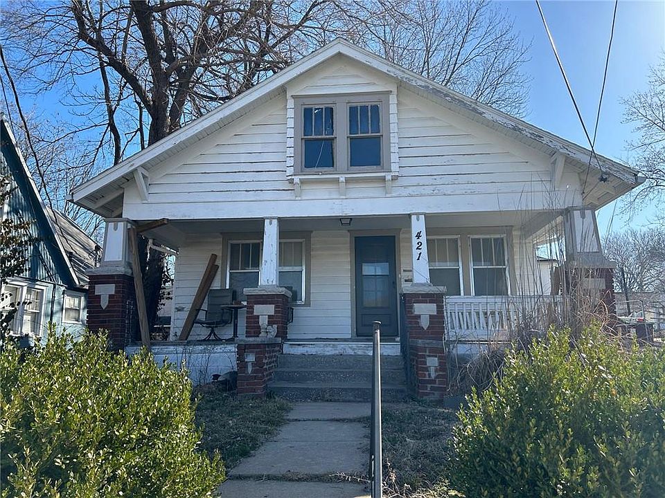 421 S Main St, Independence, MO 64050 | Zillow