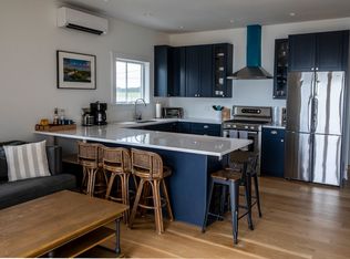 49 Circle Beach Rd, Madison, CT 06443