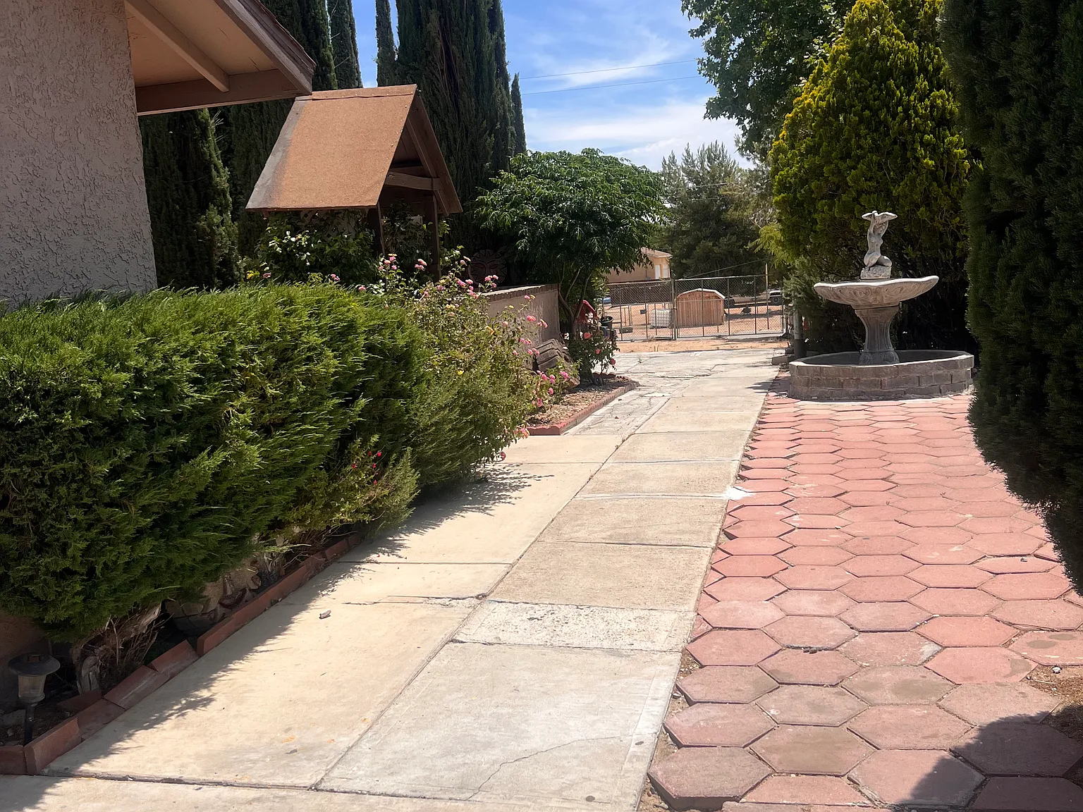 Yucca St, Hesperia — Photo 4