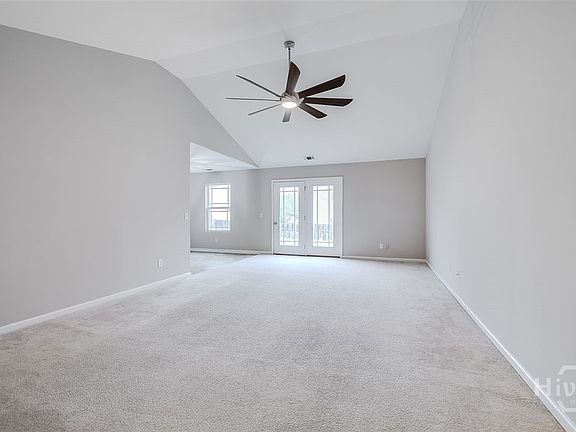 4th image of 427 Seabreeze Drive