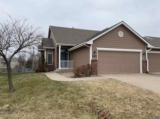 3351 SW Mariposa Pl, Topeka, KS 66614