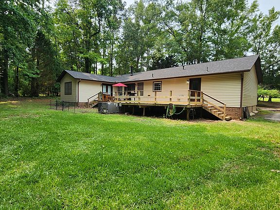 2nd image of 110 Laguna Ln
