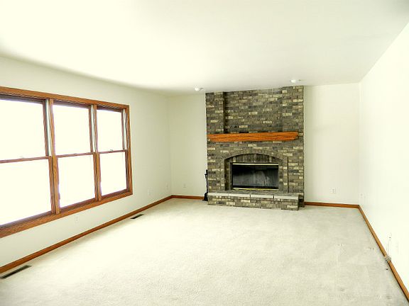 3rd image of 11216 Moorfield Dr